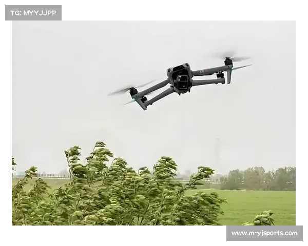 暴雨致赛事中断 无人机集群紧急除湿场馆顶棚保障赛事顺利进行